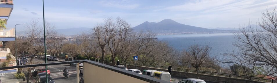 Appartamento Panoramico con box auto in vendita Via Francesco Petrarca 79